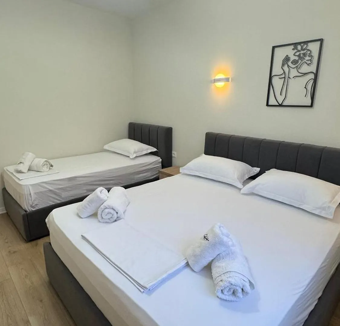 טיראנה Charming Comfort Apartment 0*,  אלבניה