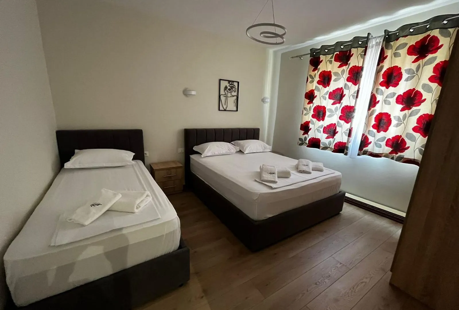 טיראנה Charming Comfort Apartment 0*,