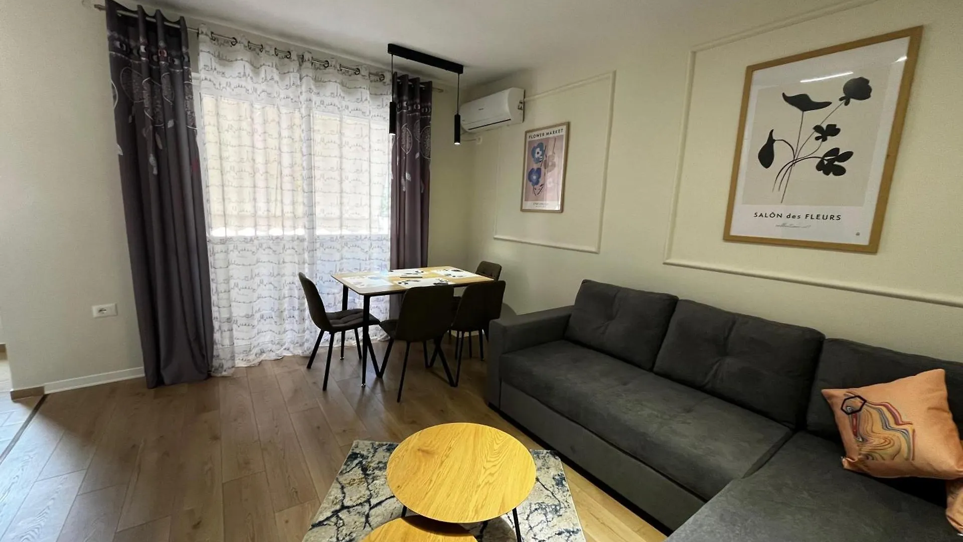 Charming Comfort Apartment Tirana Albania