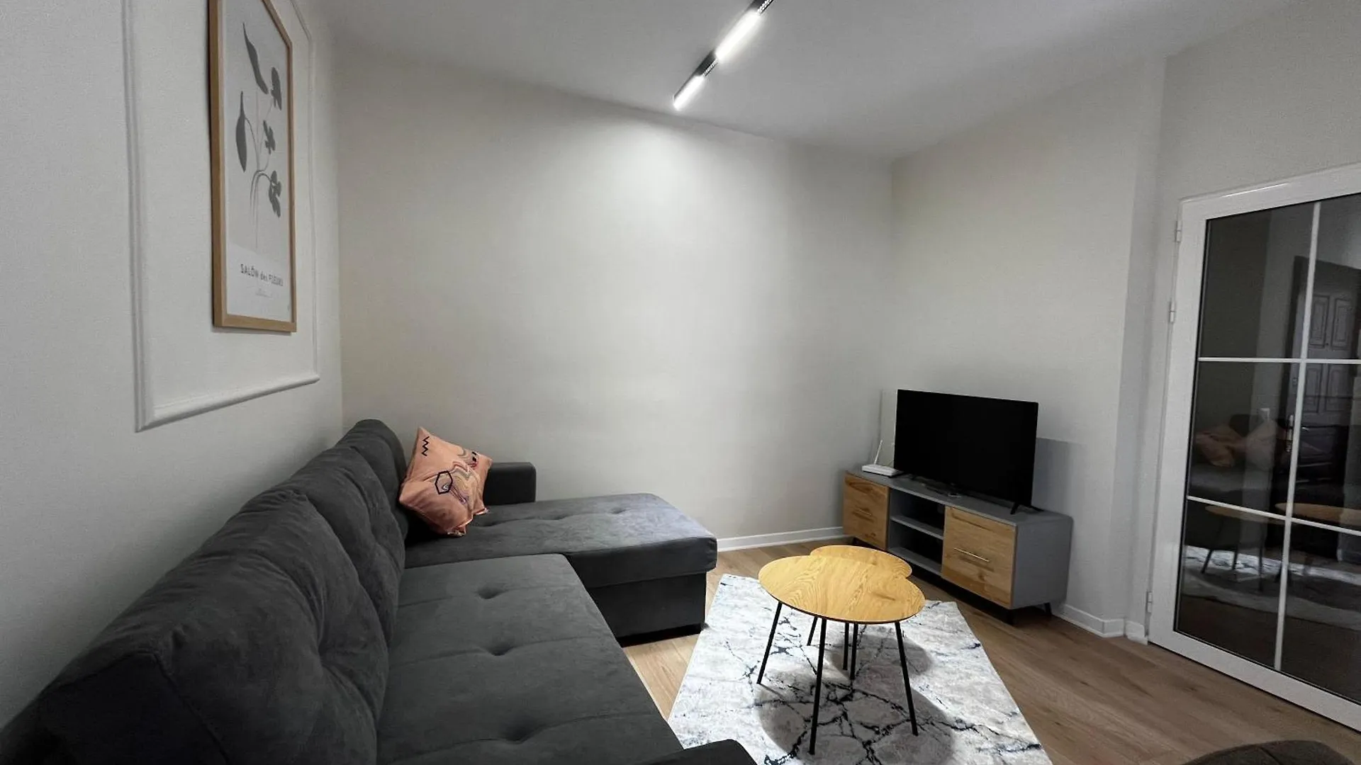 Charming Comfort Apartment Tirana 0*,  Albania